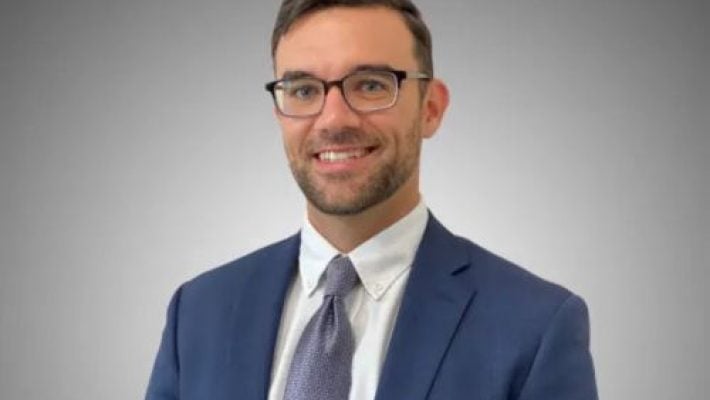 Alex H. Longo solo
