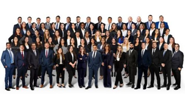 Arash Khorsandi with team