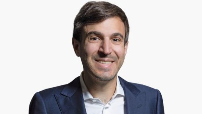 Ari Z. Aranda Solo