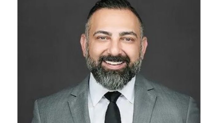 Bobby Taghavi solo
