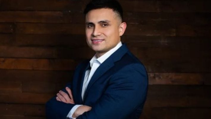 Christian Contreras solo