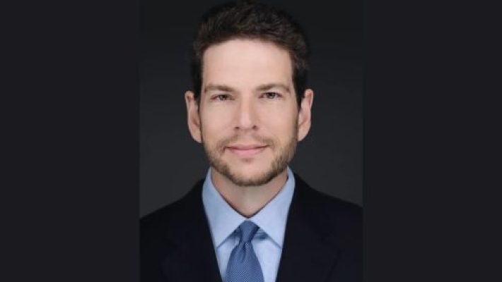 Daniel E. Mckenzie Solo