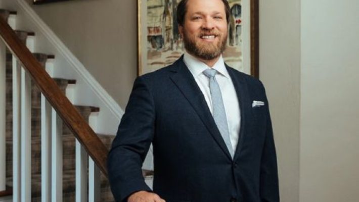 David R. Price, Jr. Solo