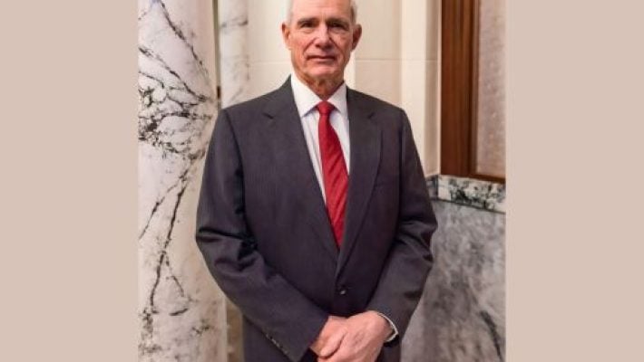 Donald L. Netzer Solo