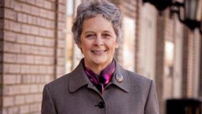 Donna Simpson Solo