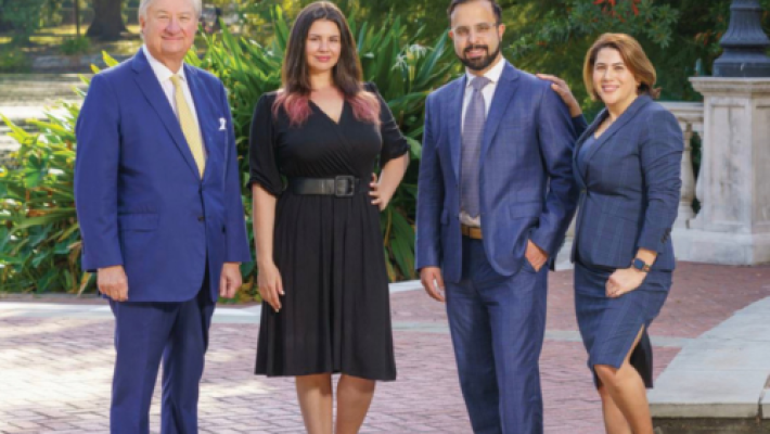 Flavia Rocha Moody with team