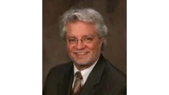 Gordon E. Stillings Solo