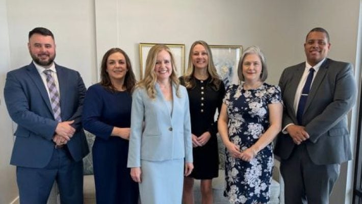 Holly Simpson Gallery Image