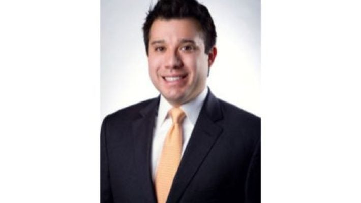 Javier L. Herrera solo