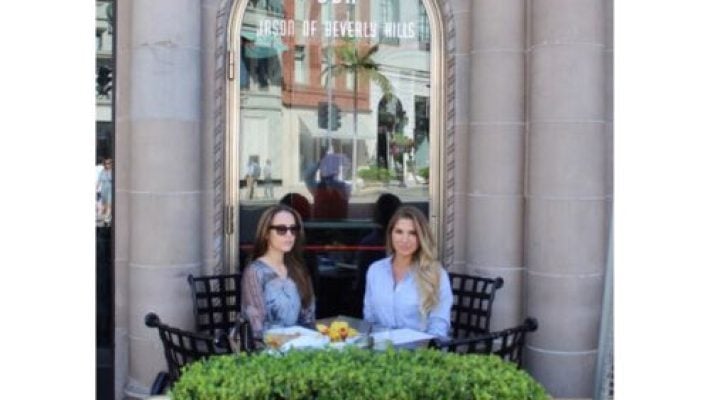 Julia Opiela in Restaurant