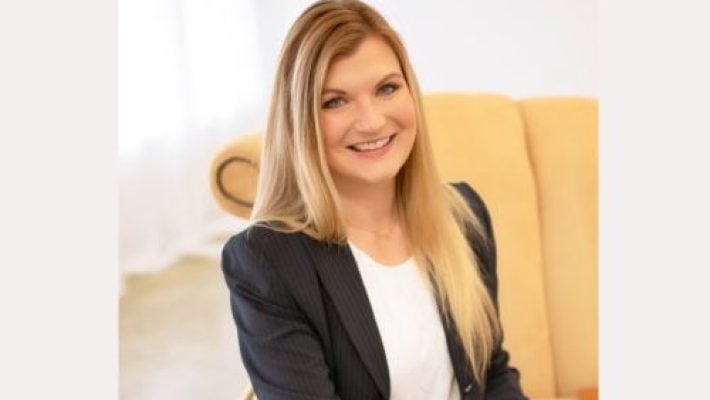 Kaitlin DeCrescente Solo