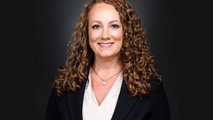 Kelly R. Giraudo solo
