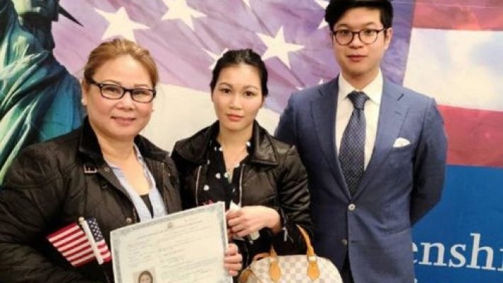 Kenneth Pham With Team