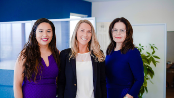 Lauren Armstrong with team