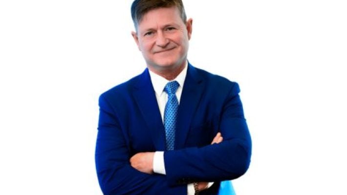 Lee R. Wolfgram solo