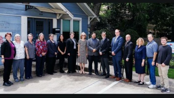 Leigh Hilton With Team