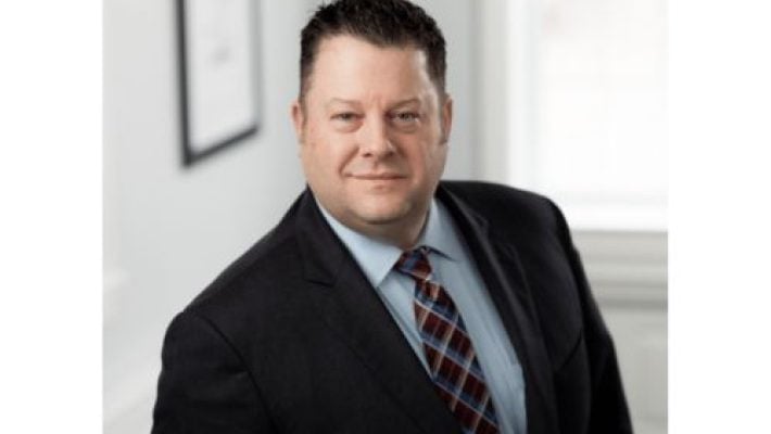 Lou Mincarelli-Cover