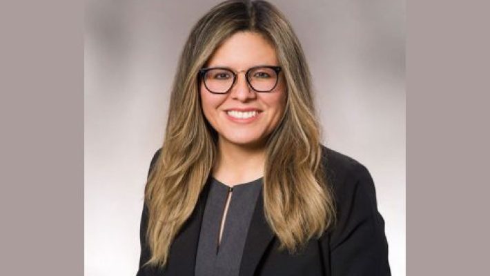 Luisa P. Alejos solo