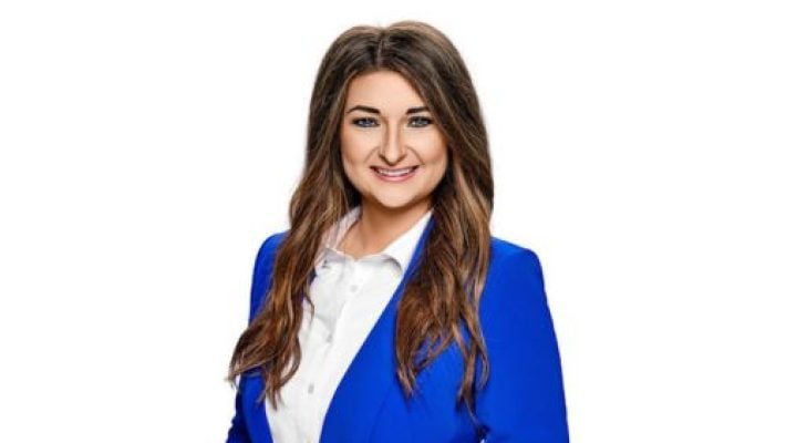 Lynette Gregory Solo