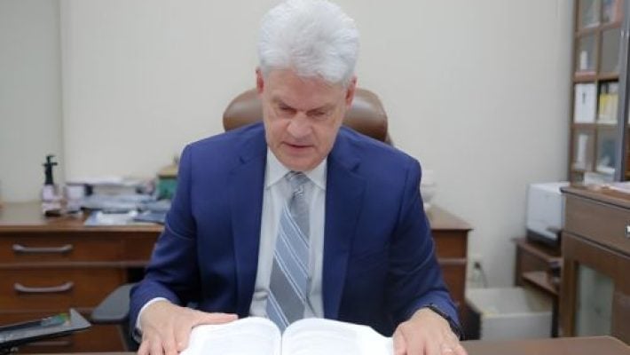 Michael V. Ratliff-Solo