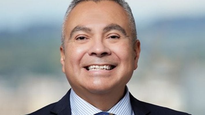 Román D. Hernández Solo