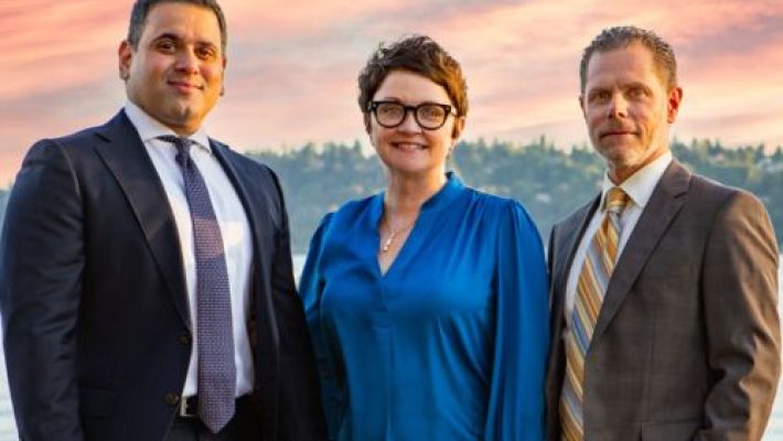 Saad Qadri With Team