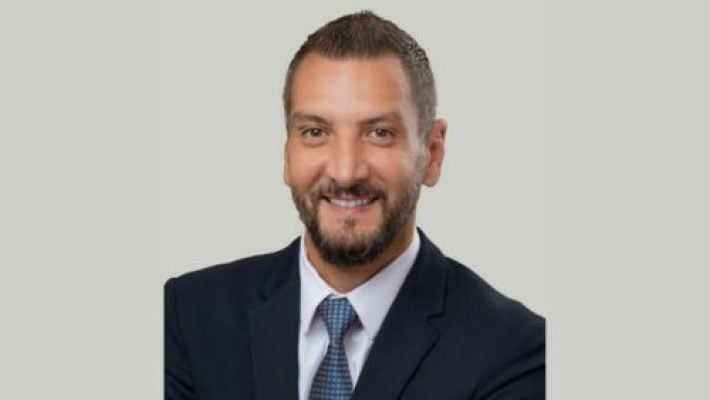 Sam Almasri solo
