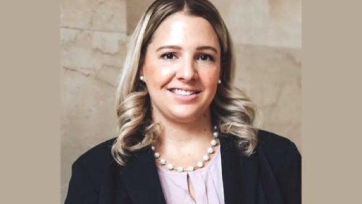 Sarah Zwach solo