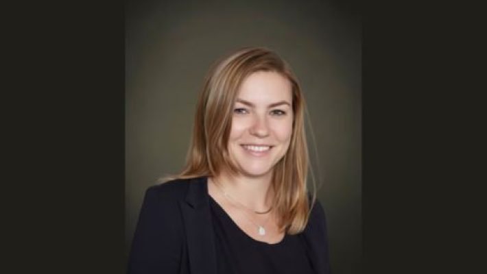 Tess Van Duyne Solo