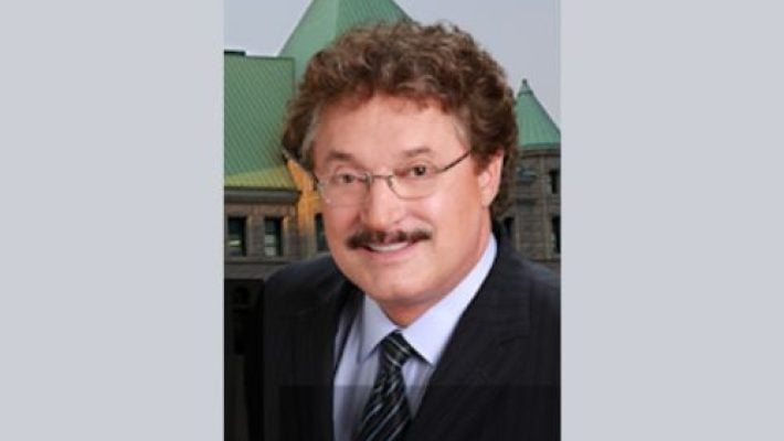 Thomas E. Bauer Solo