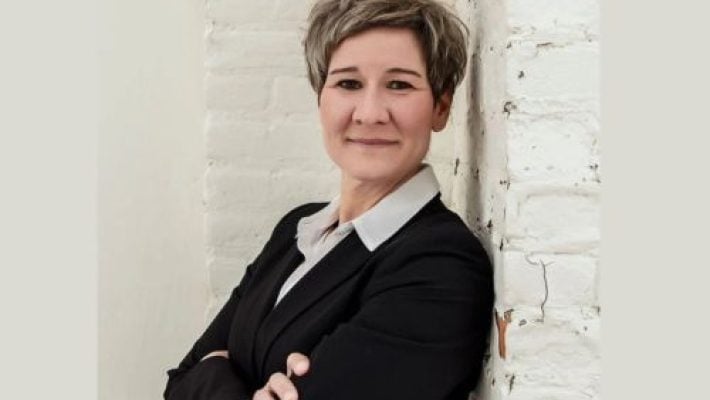 Tori M. Appelhof Solo