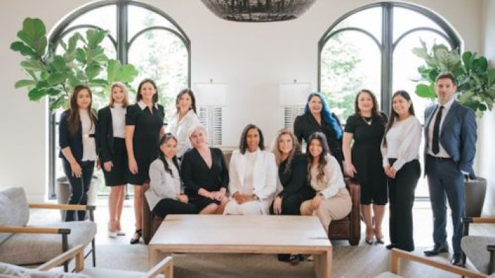 Zaira Solano With Team